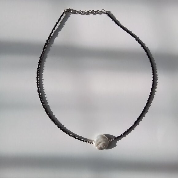 Mystic coin pearl choker - Picture 4 of 8